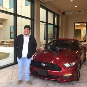 Meet your Posher, Nicolas